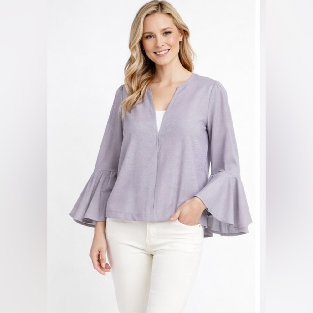 NWT Umgee Size Medium Elegantā Lavender Women's Single Closure Flare Sleeve